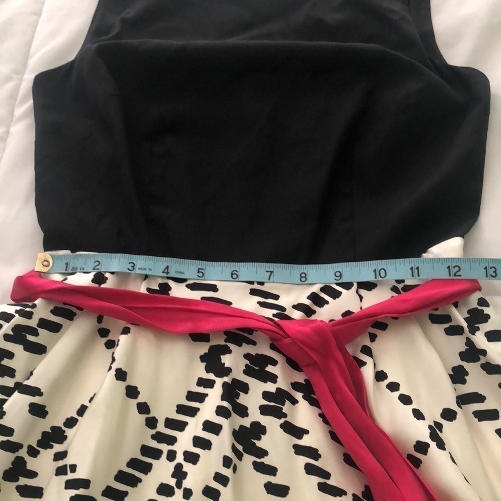Lilly Pulitzer party dress with a pattern - Picture 5 of 10
